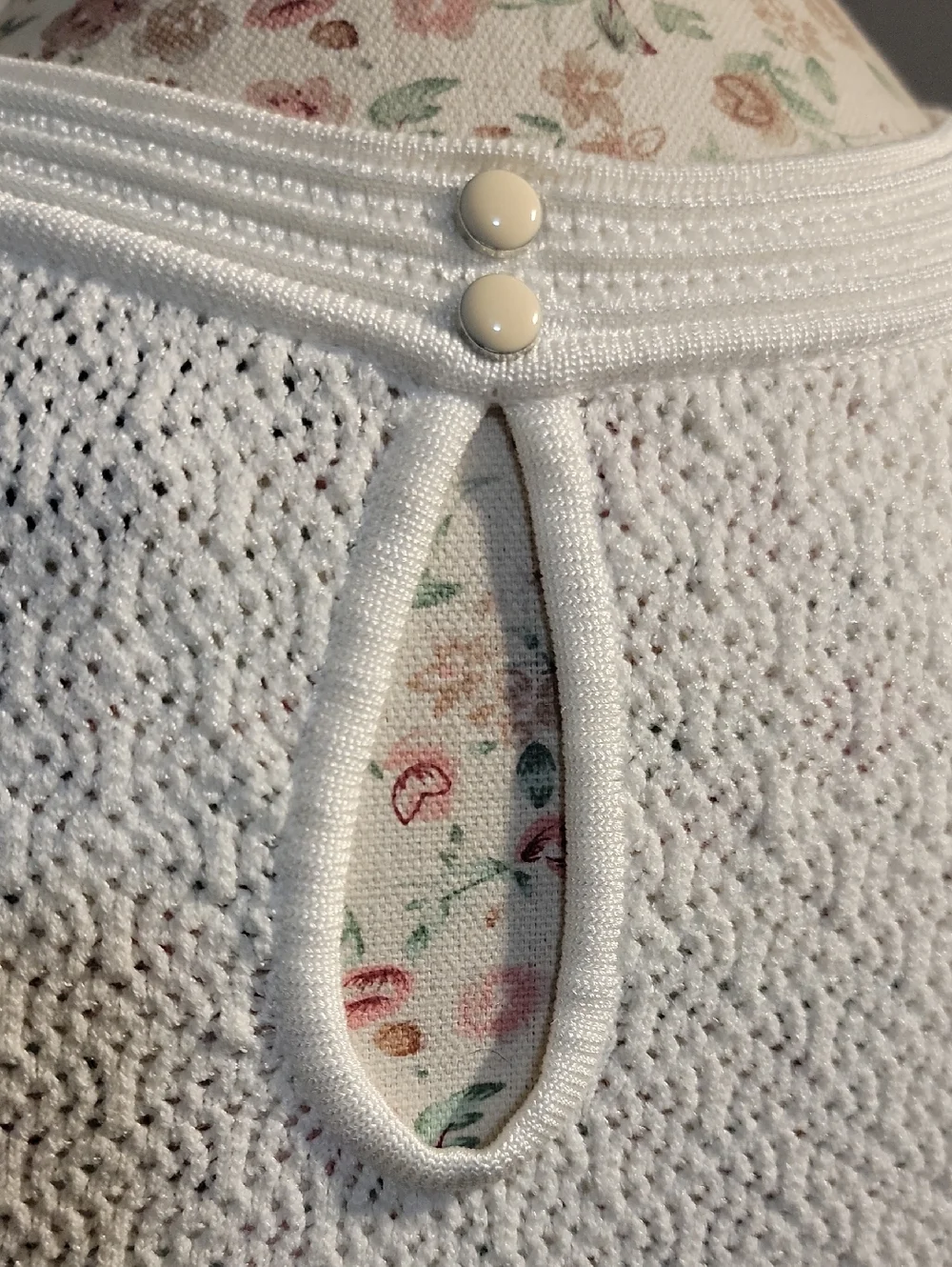 White House Black Market White Textured Knit Halter Top Size XS - Picture 7 of 11